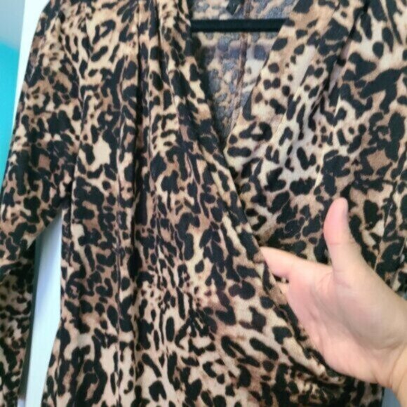 Jones Studio Leopard Animal Print Cheetah 3/4 Sleeve Midi Wrap Dress Size Small - Picture 8 of 10
